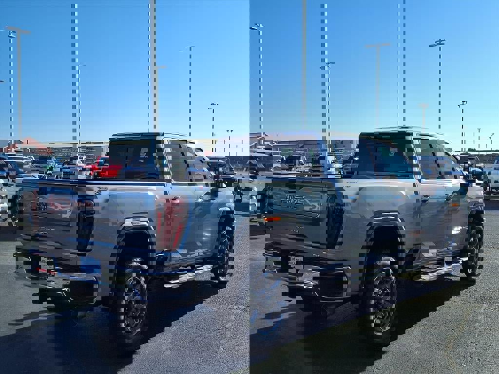 New 2026 GMC Sierra 2500 SLT w/ SLT Premium Package image 3