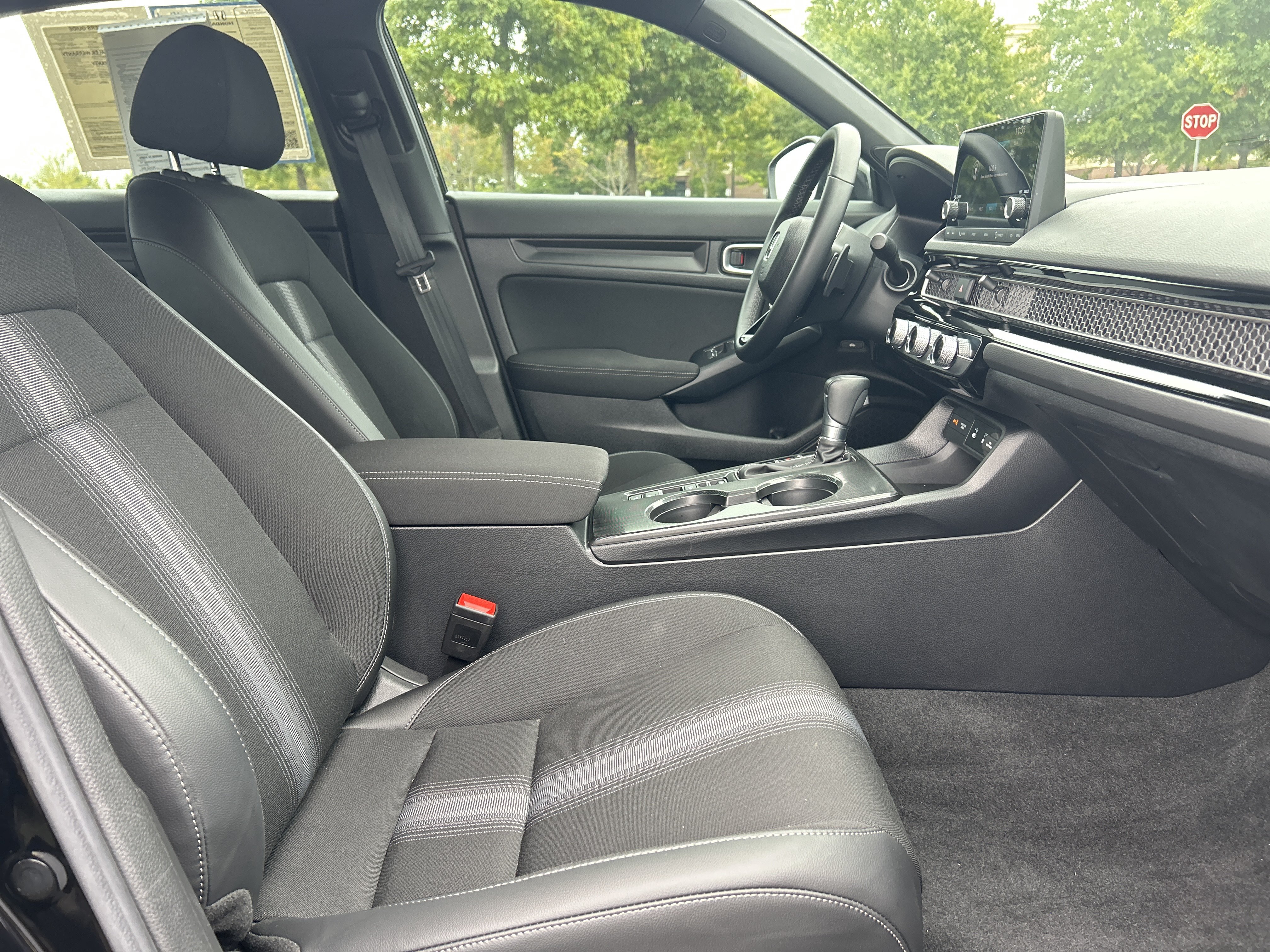 Used 2025 Honda Civic Sport image 31