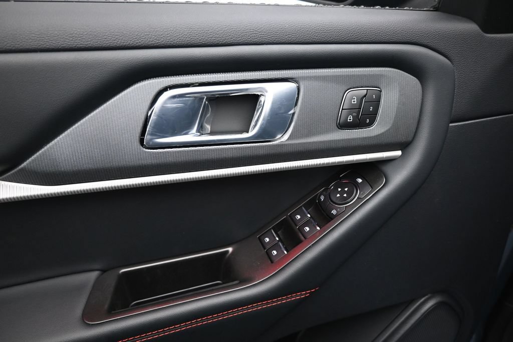 New 2026 Ford Explorer ST-Line w/ ST-Line Street Pack RWD image 10