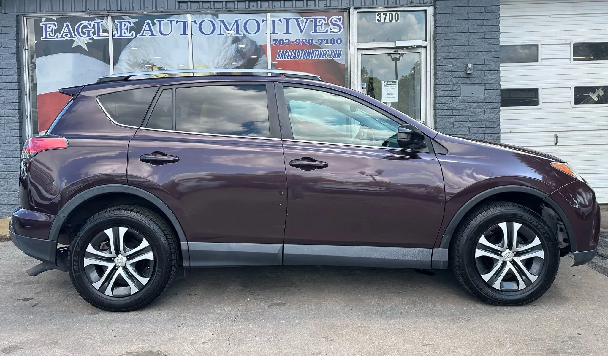 Used 2017 Toyota RAV4 LE w/ All Weather Liner Package image 2