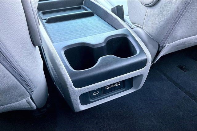 Certified 2022 Honda Odyssey Touring image 10