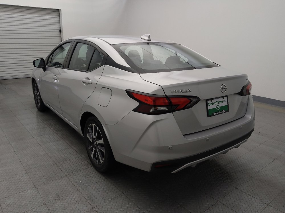 Used 2021 Nissan Versa SV image 5