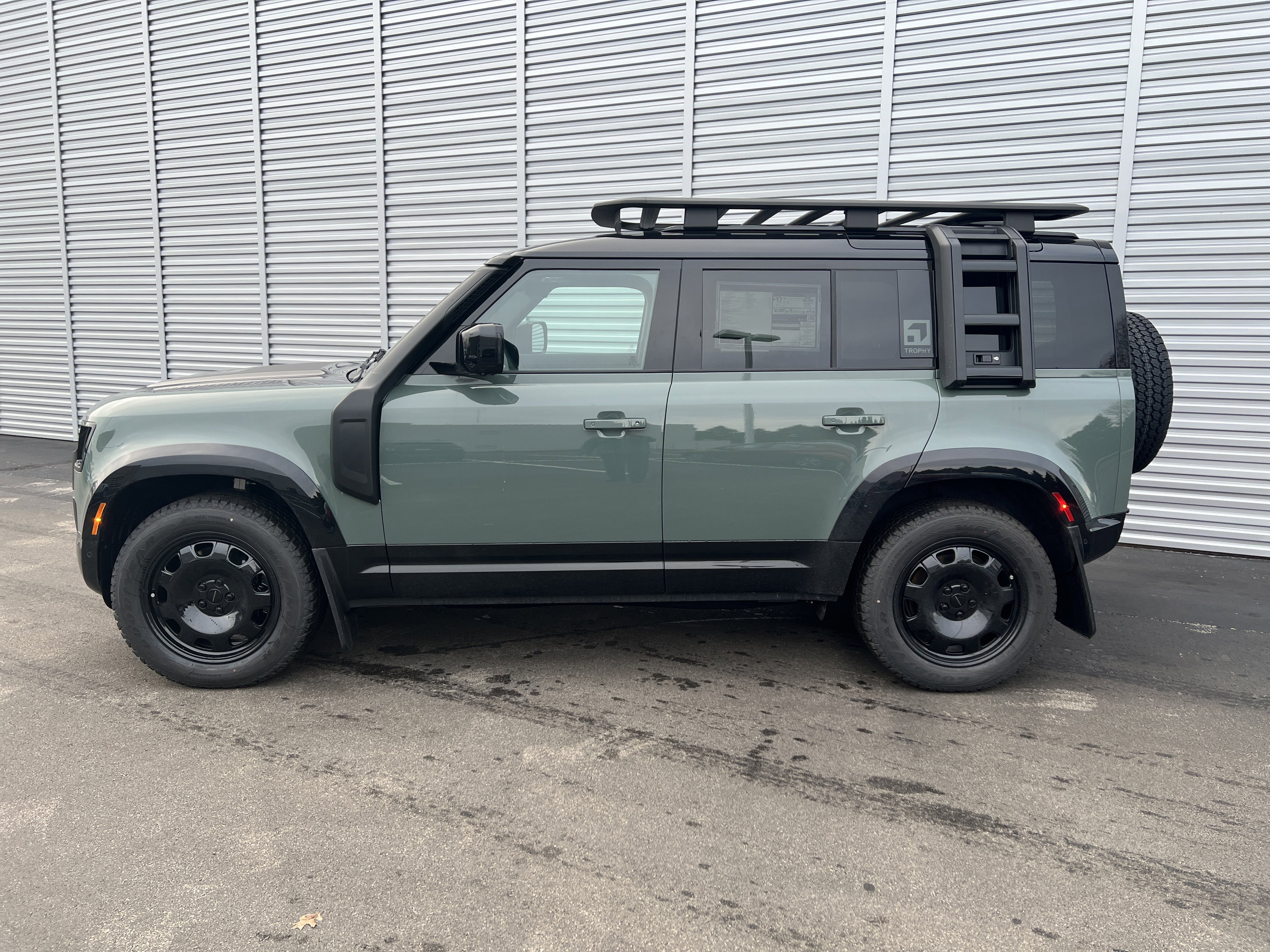 New 2026 Land Rover Defender 110 image 2