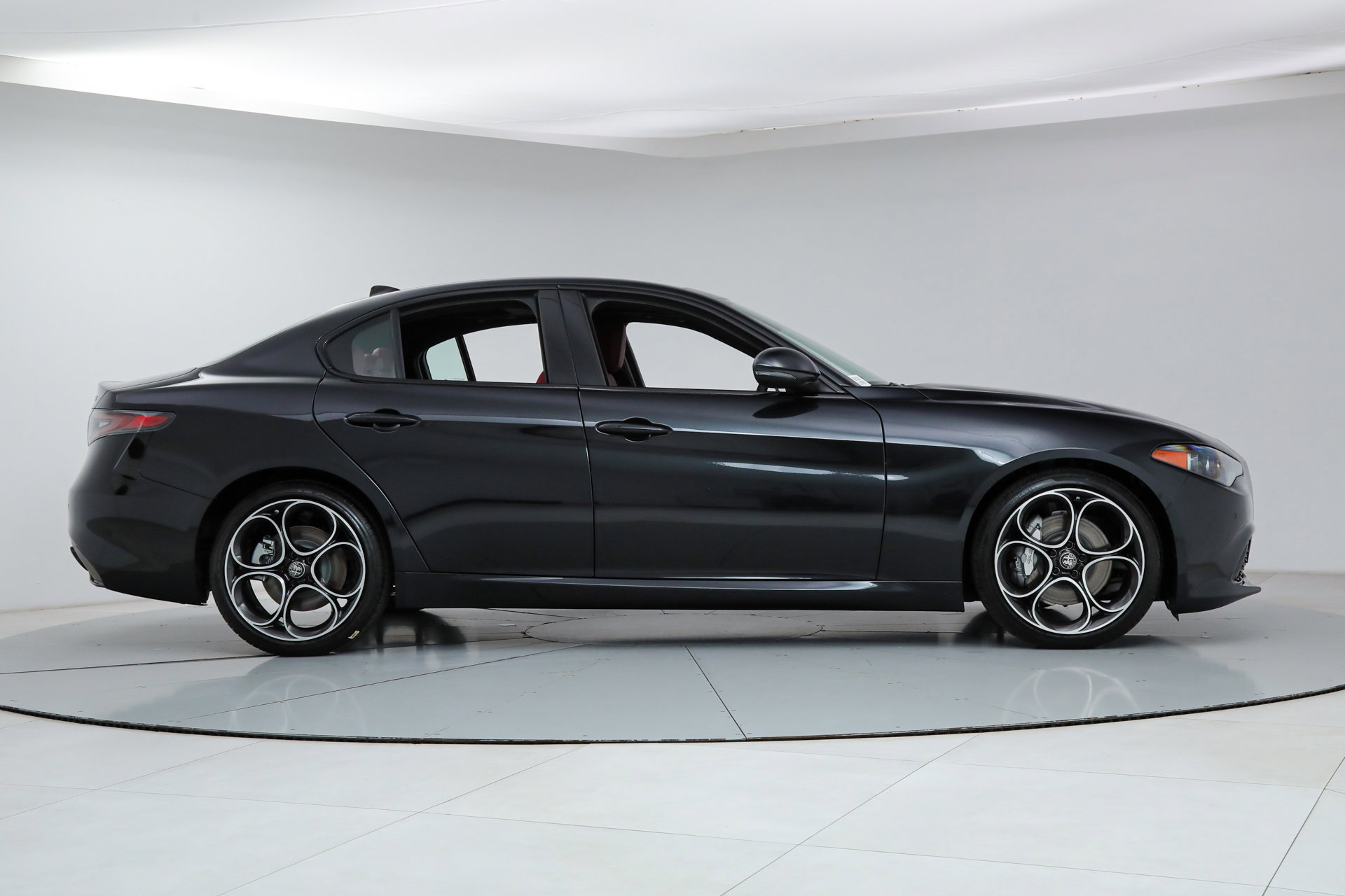 New 2025 Alfa Romeo Giulia w/ Driving Assist Package image 6