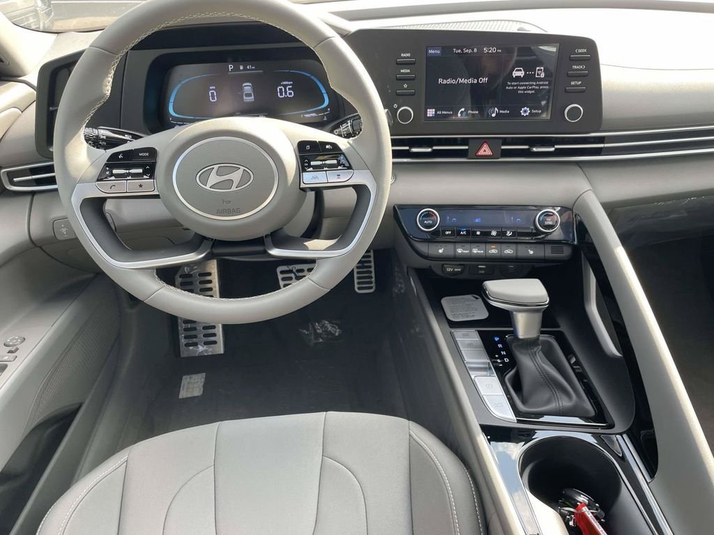 New 2026 Hyundai Elantra SEL Sport Premium FWD image 10