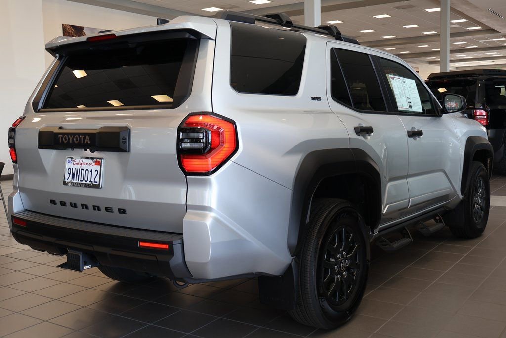 Used 2025 Toyota 4Runner SR5 RWD image 4