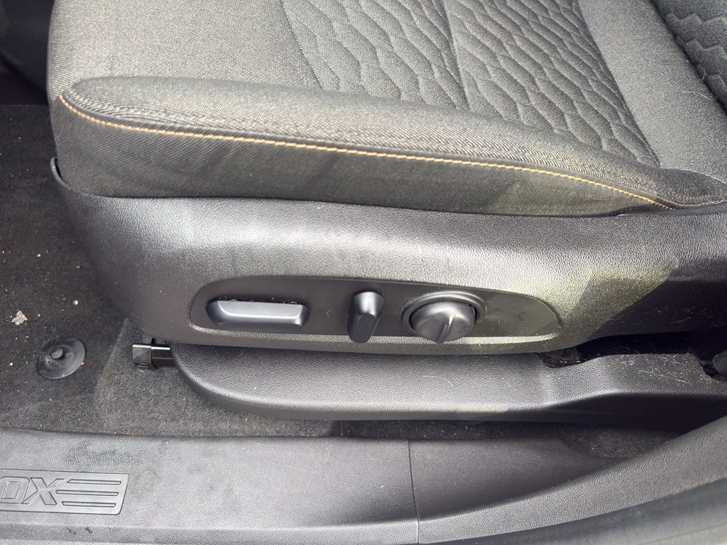 Used 2018 Chevrolet Equinox LT image 31