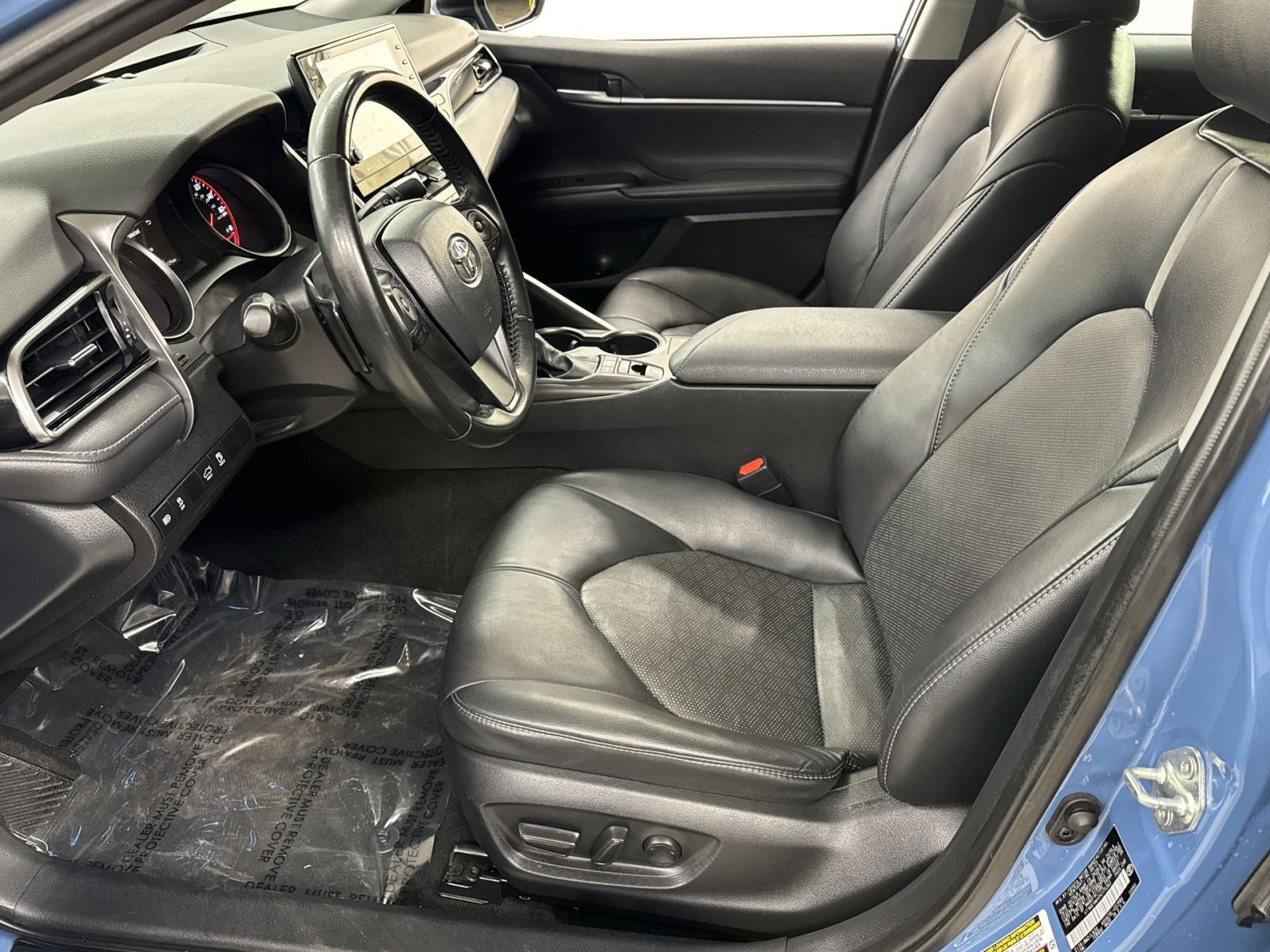 Used 2023 Toyota Camry XSE image 2