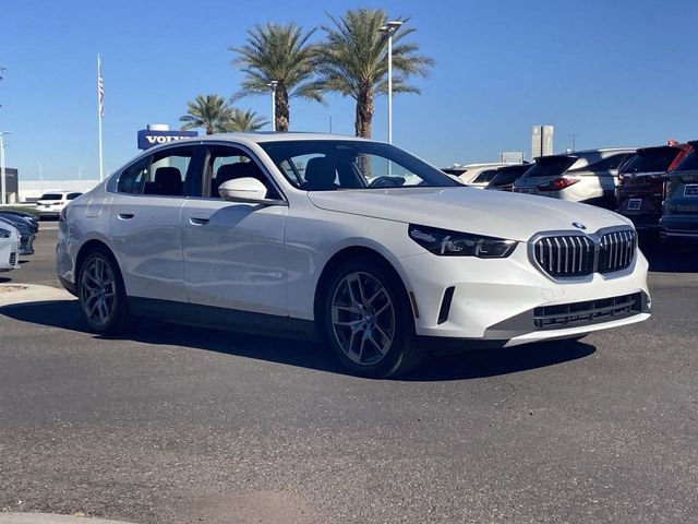 Certified 2025 BMW i5 eDrive40i w/ Premium Package image 5