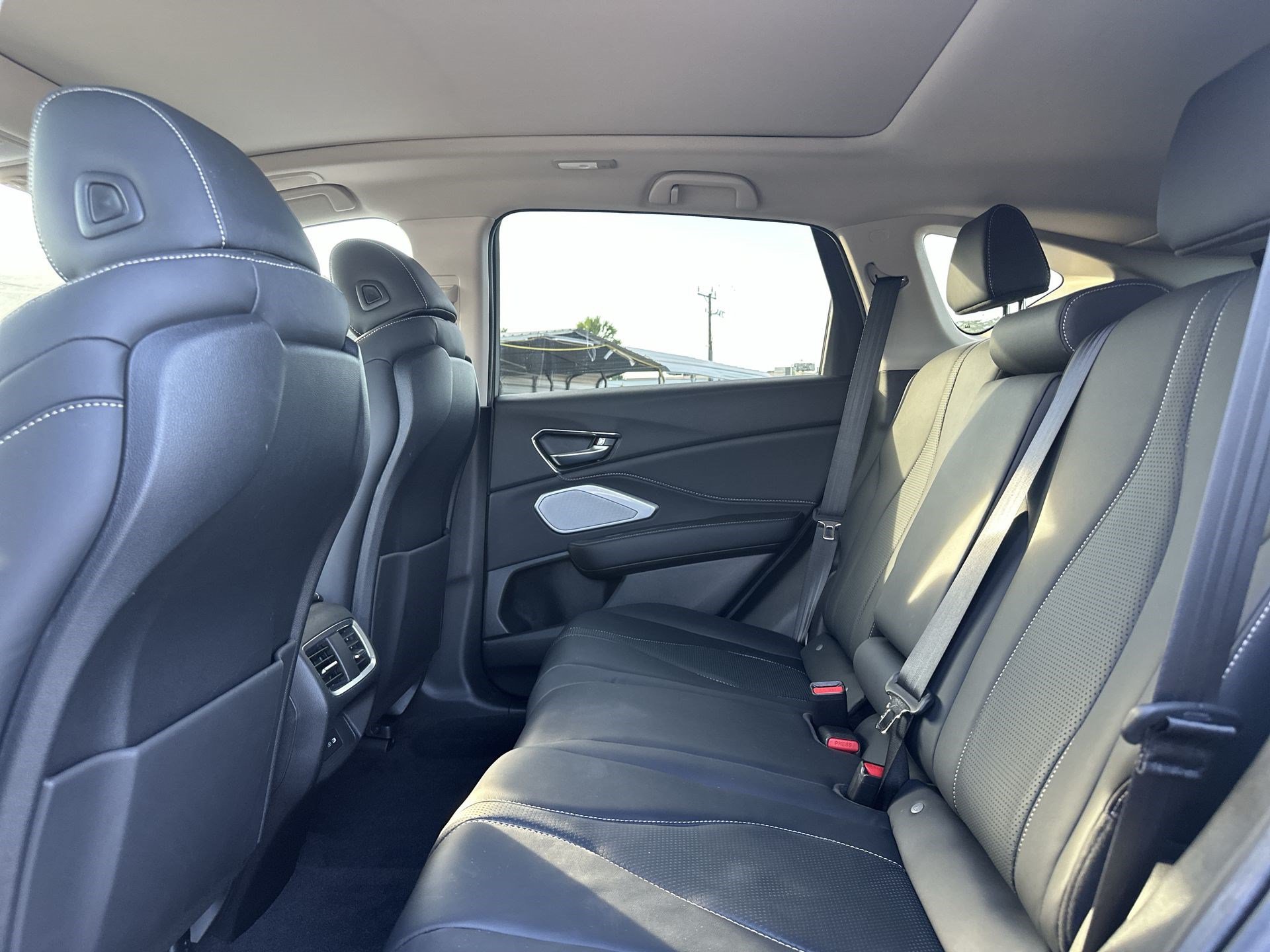 Used 2025 Acura RDX SH-AWD w/ Technology Package image 22
