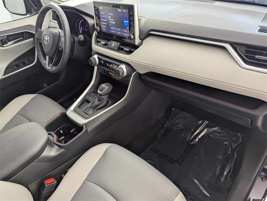 Used 2022 Toyota RAV4 Limited image 33