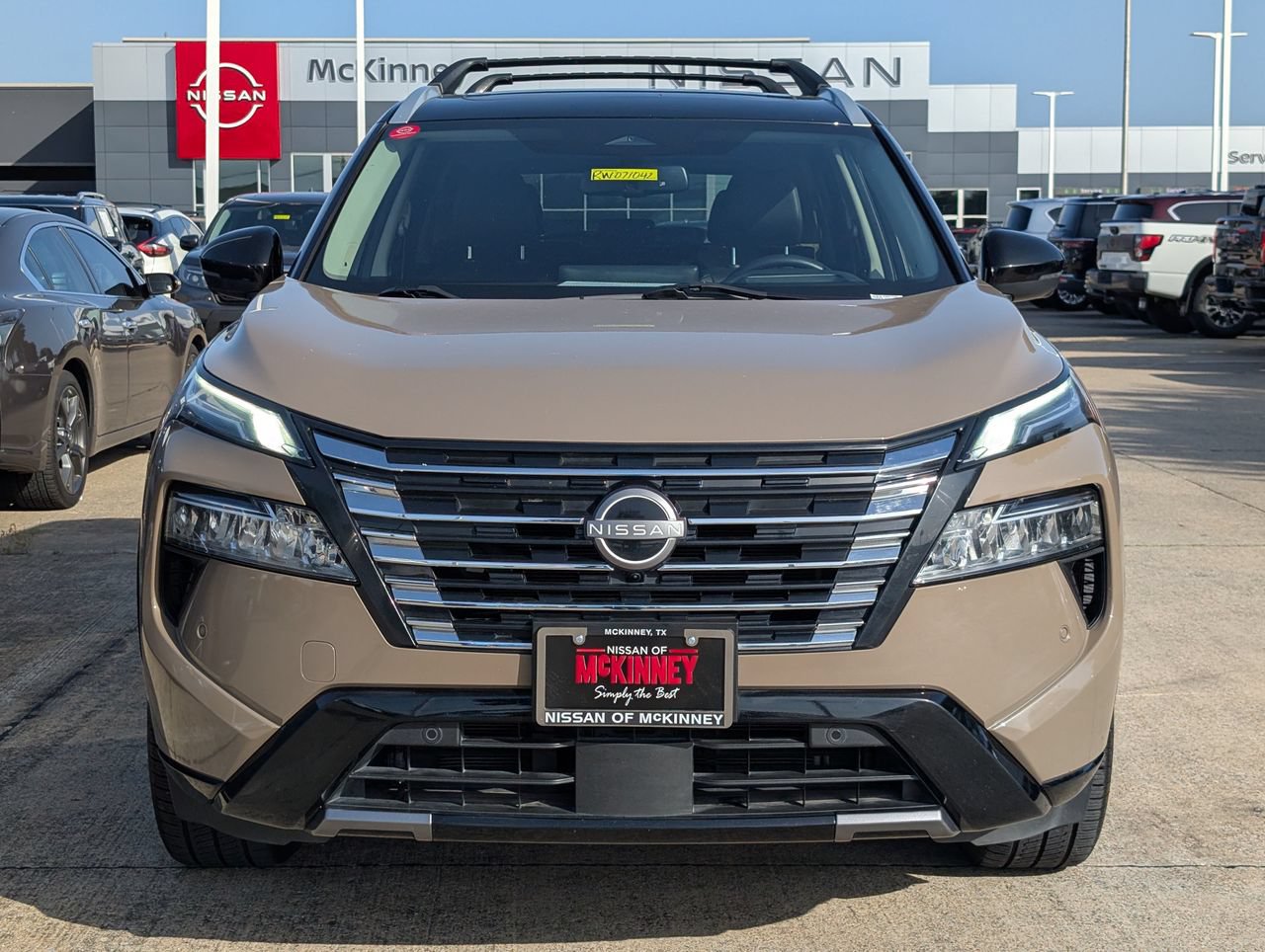 Certified 2024 Nissan Rogue Platinum w/ Platinum Premium Package FWD image 6