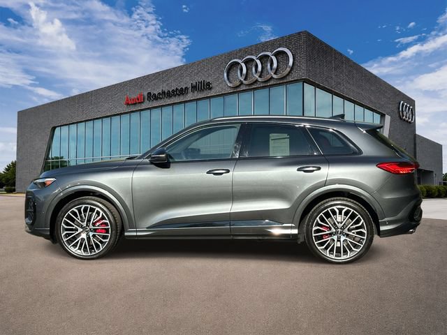 Used 2025 Audi SQ5 Prestige w/ Prestige Package AWD/4WD image 2