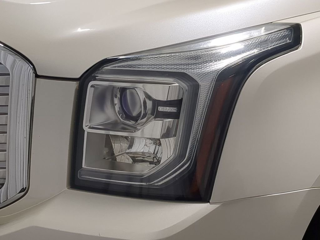 Used 2015 GMC Yukon SLT image 14