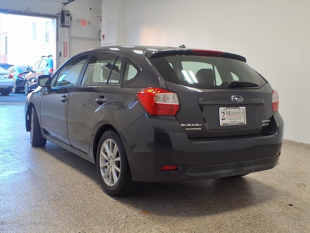 Used 2012 Subaru Impreza 2.0i Premium w/ All-Weather Pkg image 6