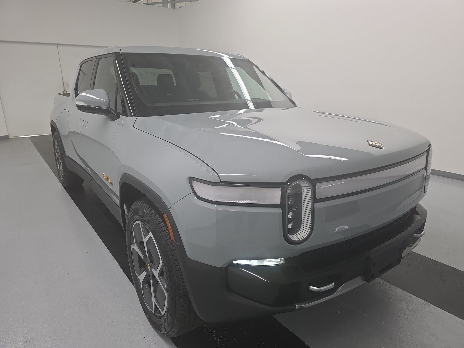 Used 2022 Rivian R1T Adventure AWD/4WD image 7