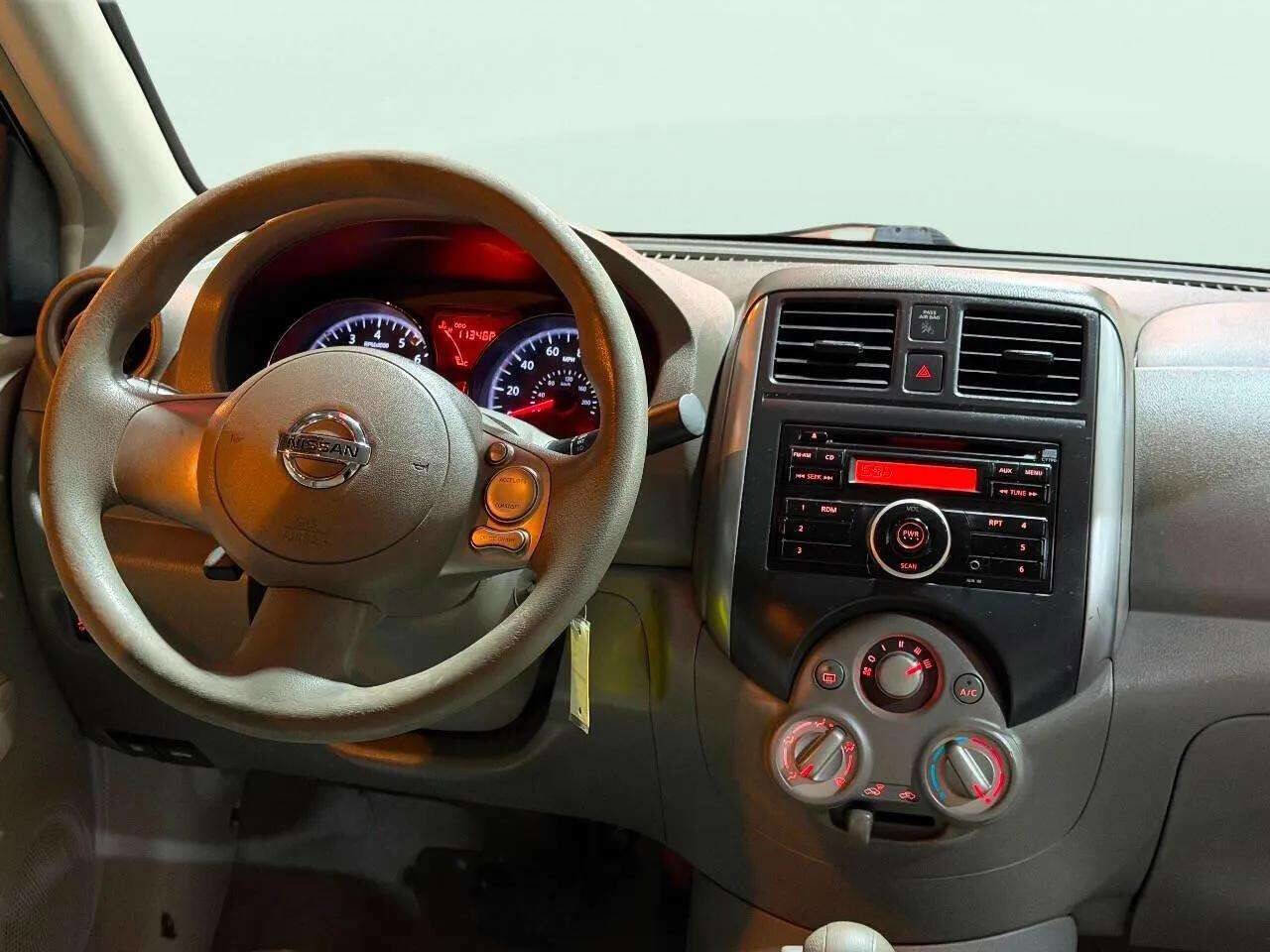 Used 2012 Nissan Versa SV image 11