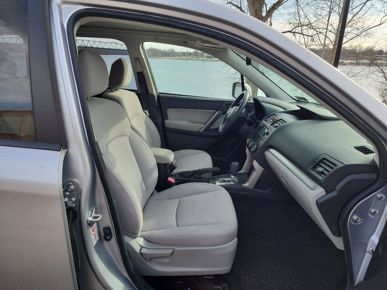 Used 2014 Subaru Forester 2.5i Premium w/ All-Weather Package image 13