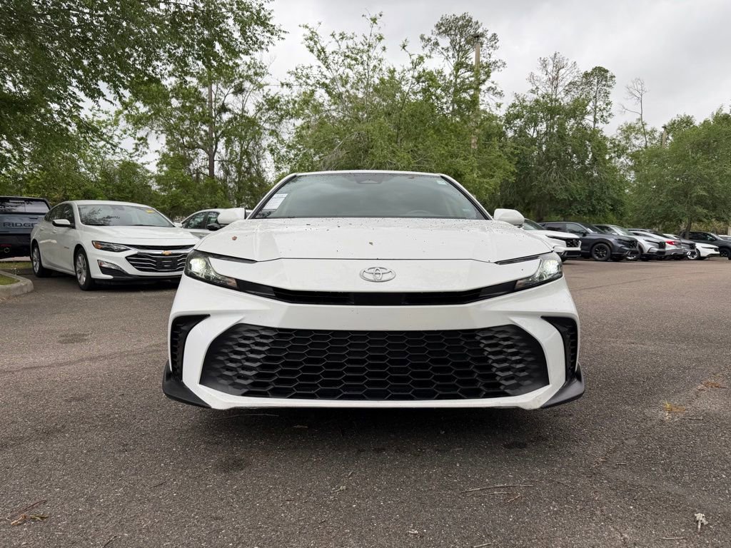 Used 2025 Toyota Camry SE FWD image 2