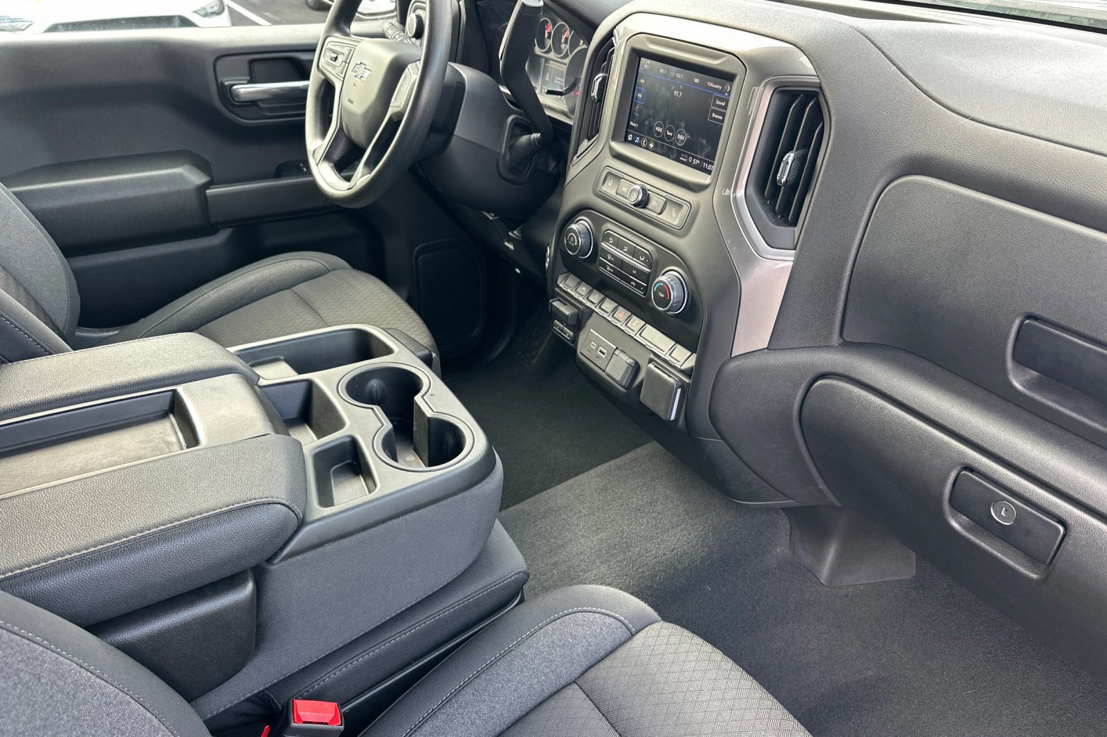 Used 2025 Chevrolet Silverado 1500 Custom Trail Boss w/ Dark Appearance Package image 15