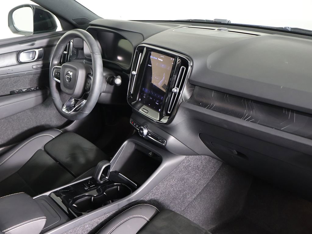 Used 2023 Volvo XC40 Recharge Plus AWD/4WD image 26