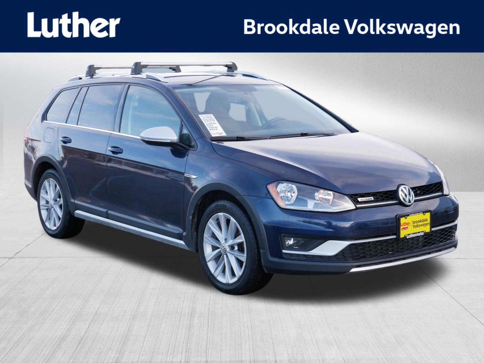 Used 2017 Volkswagen Golf Alltrack S video 1