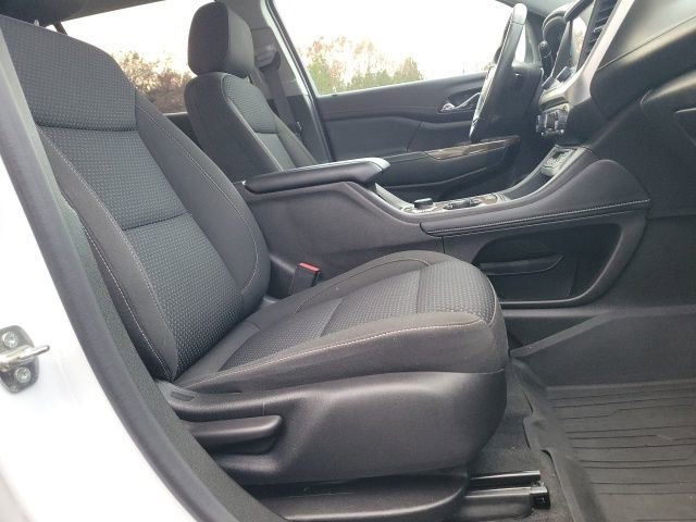 Used 2023 GMC Acadia SLE image 17