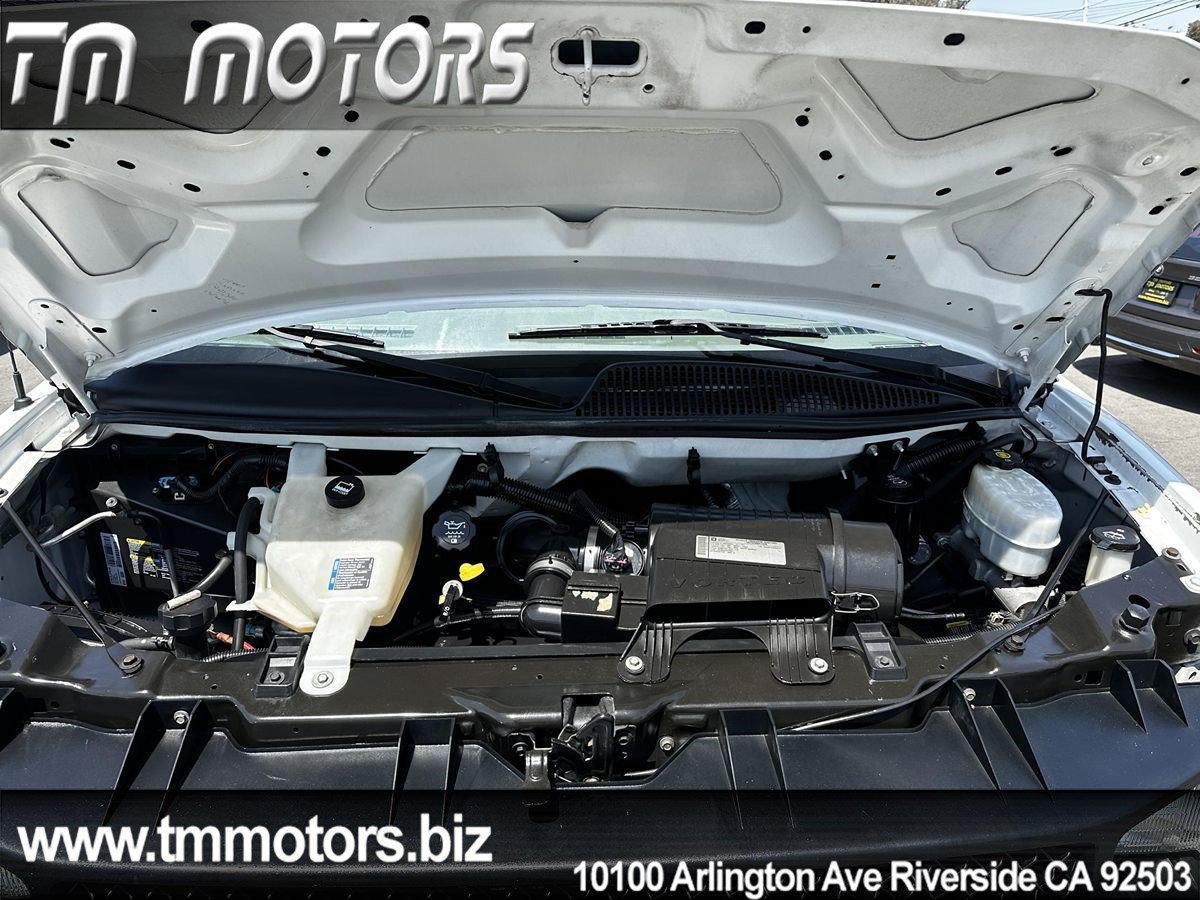 Used 2011 Chevrolet Express 2500 RWD image 20
