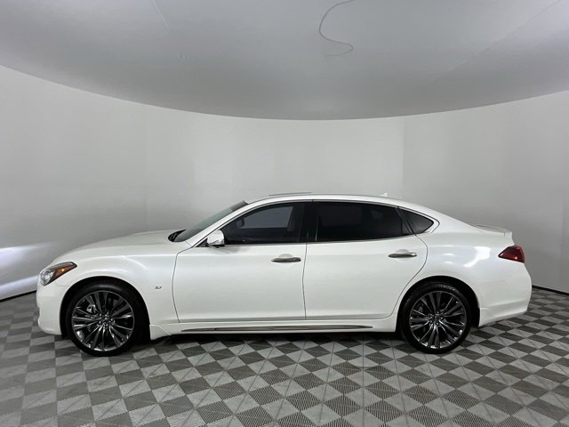 Used 2018 INFINITI Q70 L 3.7 image 8
