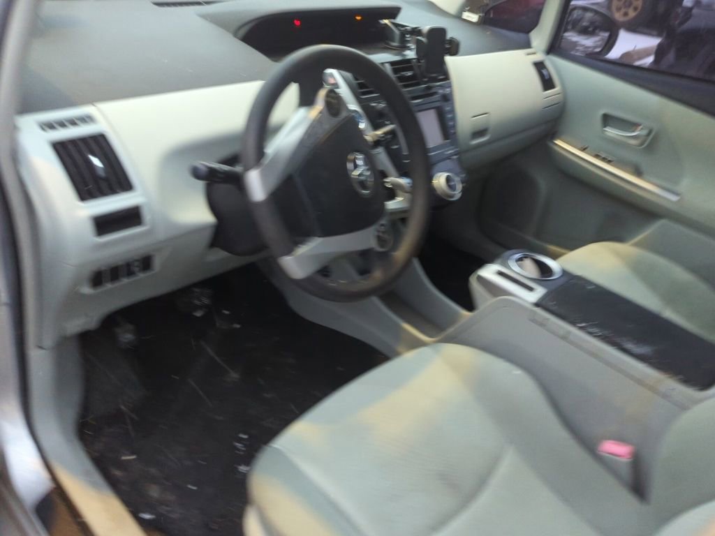 Used 2013 Toyota Prius V Three image 7