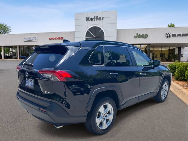 Used 2021 Toyota RAV4 XLE FWD image 6