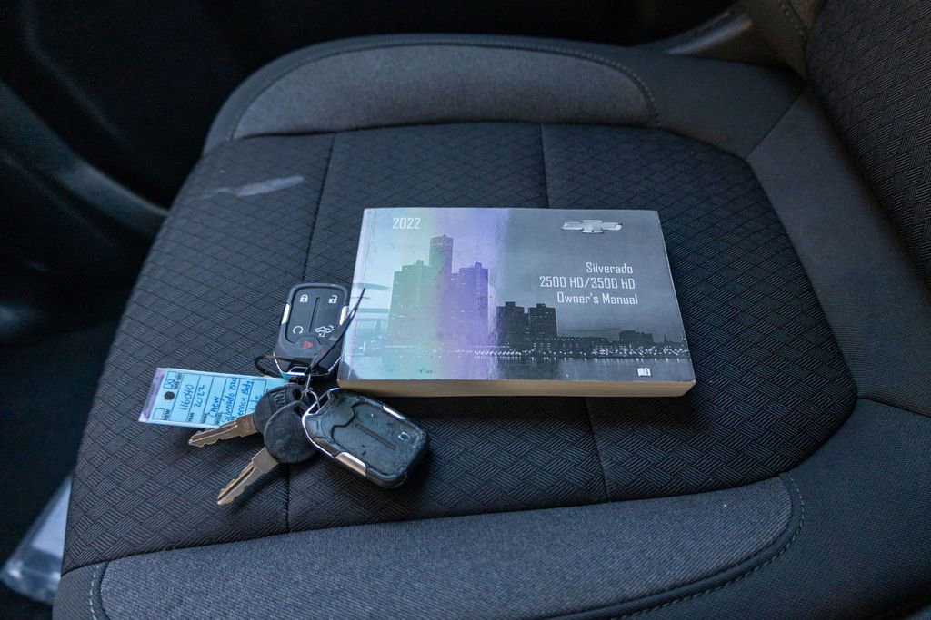Used 2022 Chevrolet Silverado 2500 LT w/ Convenience Package image 27