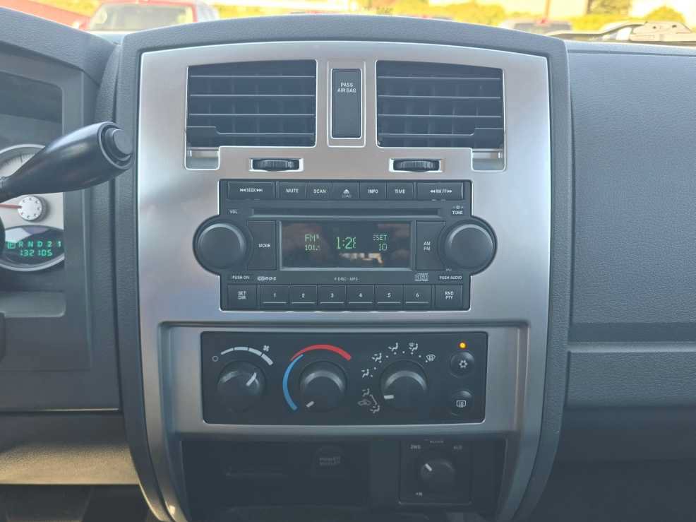 Used 2005 Dodge Dakota Laramie w/ Trailer Tow Group AWD/4WD image 14