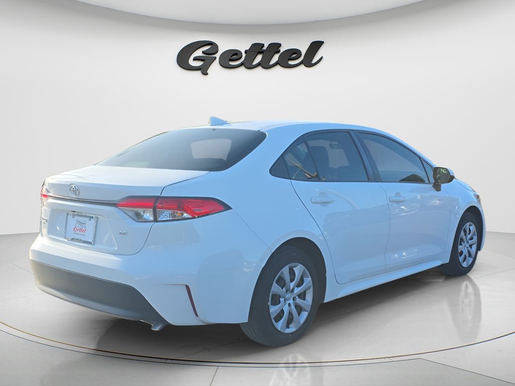 Used 2023 Toyota Corolla LE image 12