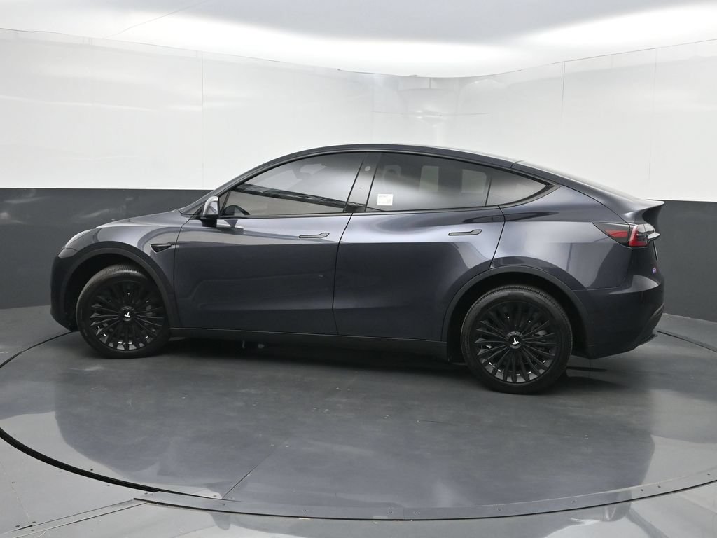 Used 2024 Tesla Model Y Long Range AWD/4WD image 40