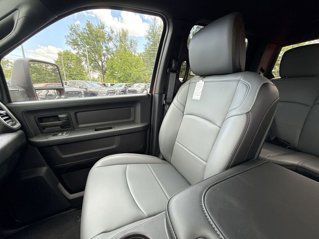 New 2026 RAM 2500 Tradesman AWD/4WD image 31