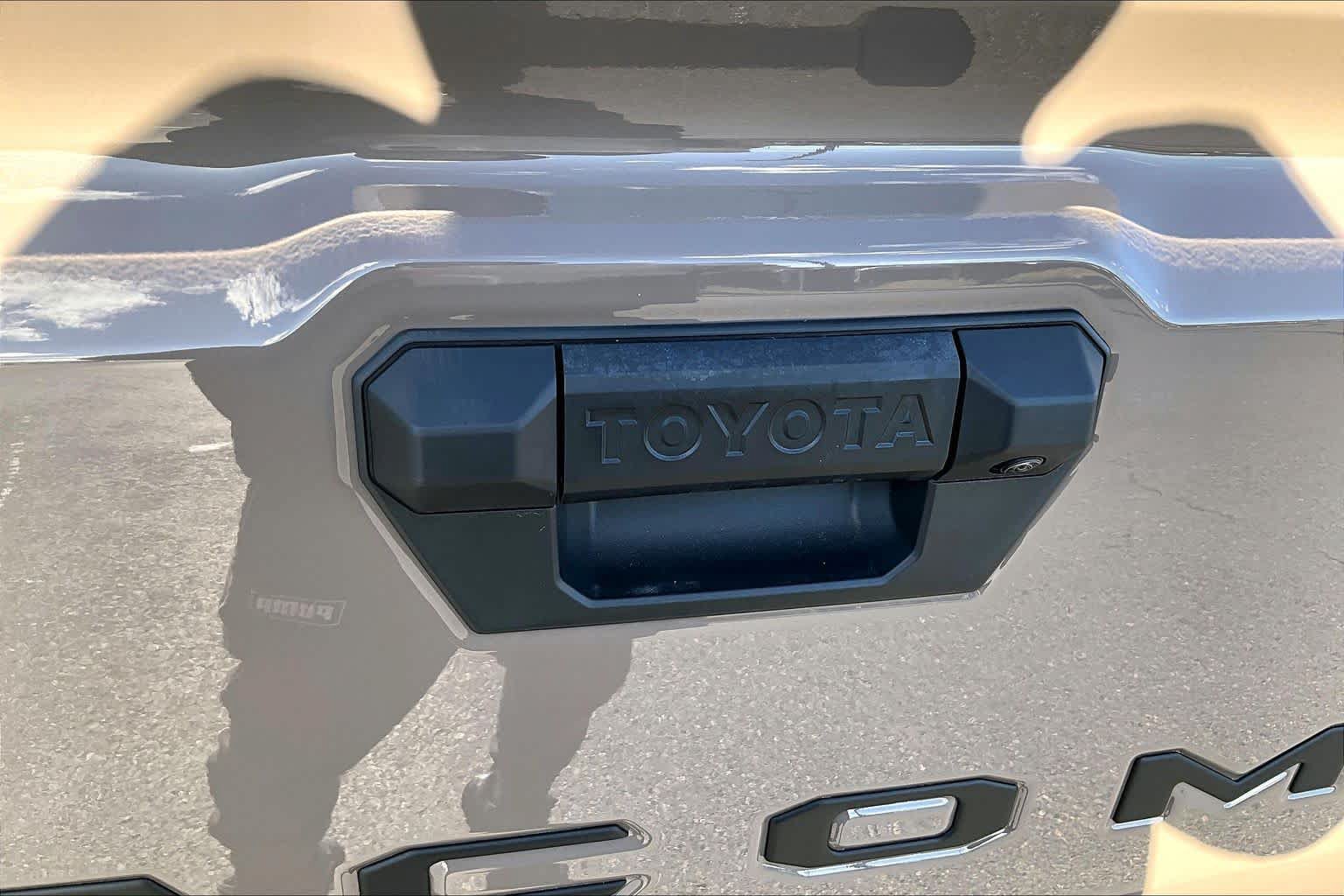 New 2026 Toyota Tacoma TRD Off-Road AWD/4WD image 15