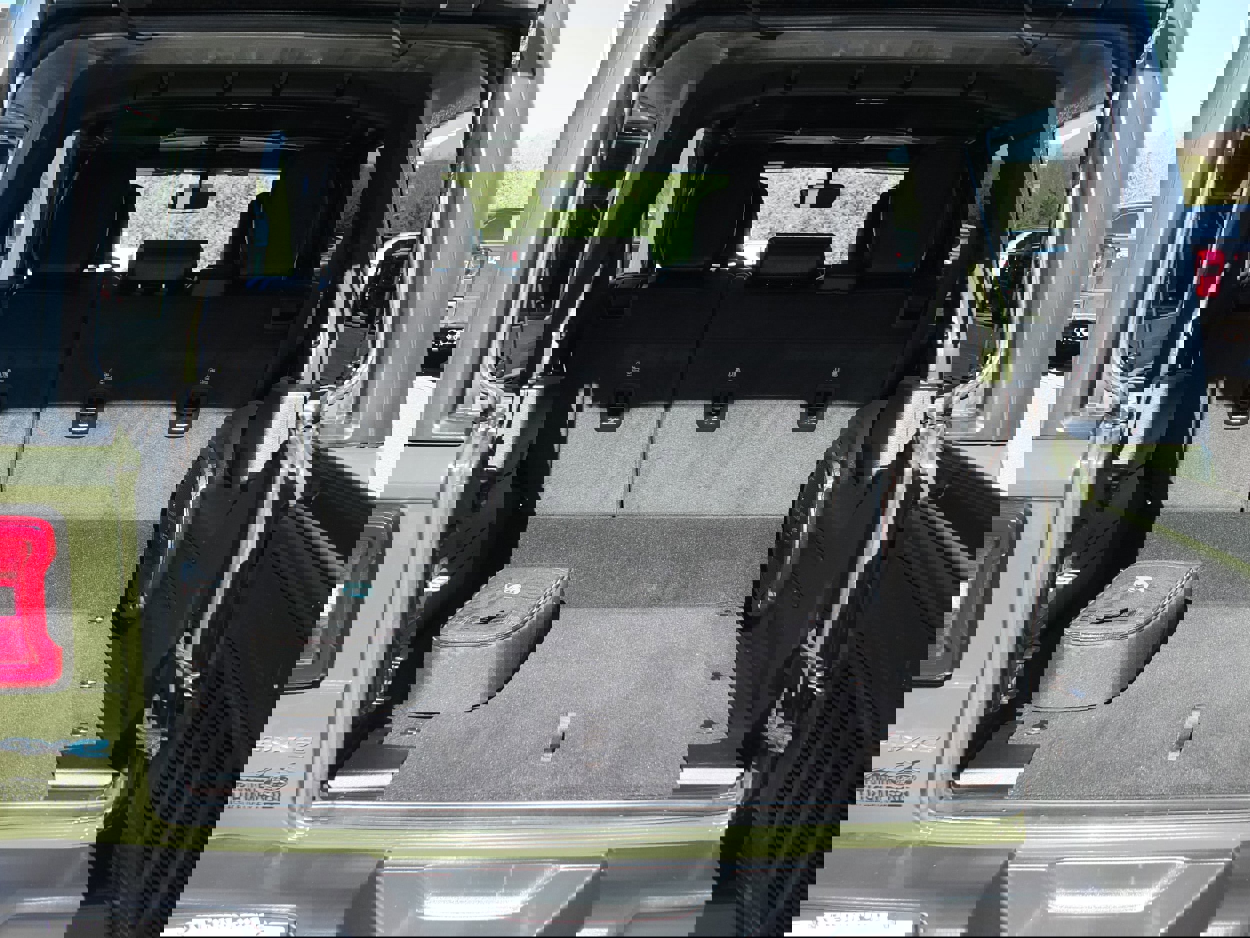 Used 2021 Jeep Wrangler Unlimited Sahara w/ Cold Weather Group image 15