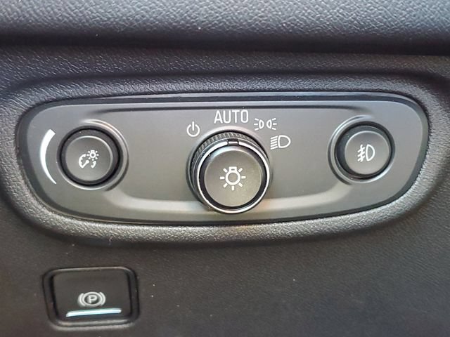 Used 2024 GMC Terrain SLT FWD image 31