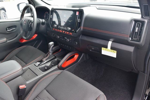 New 2025 Nissan Frontier PRO-4X w/ Pro Convenience Package AWD/4WD image 18