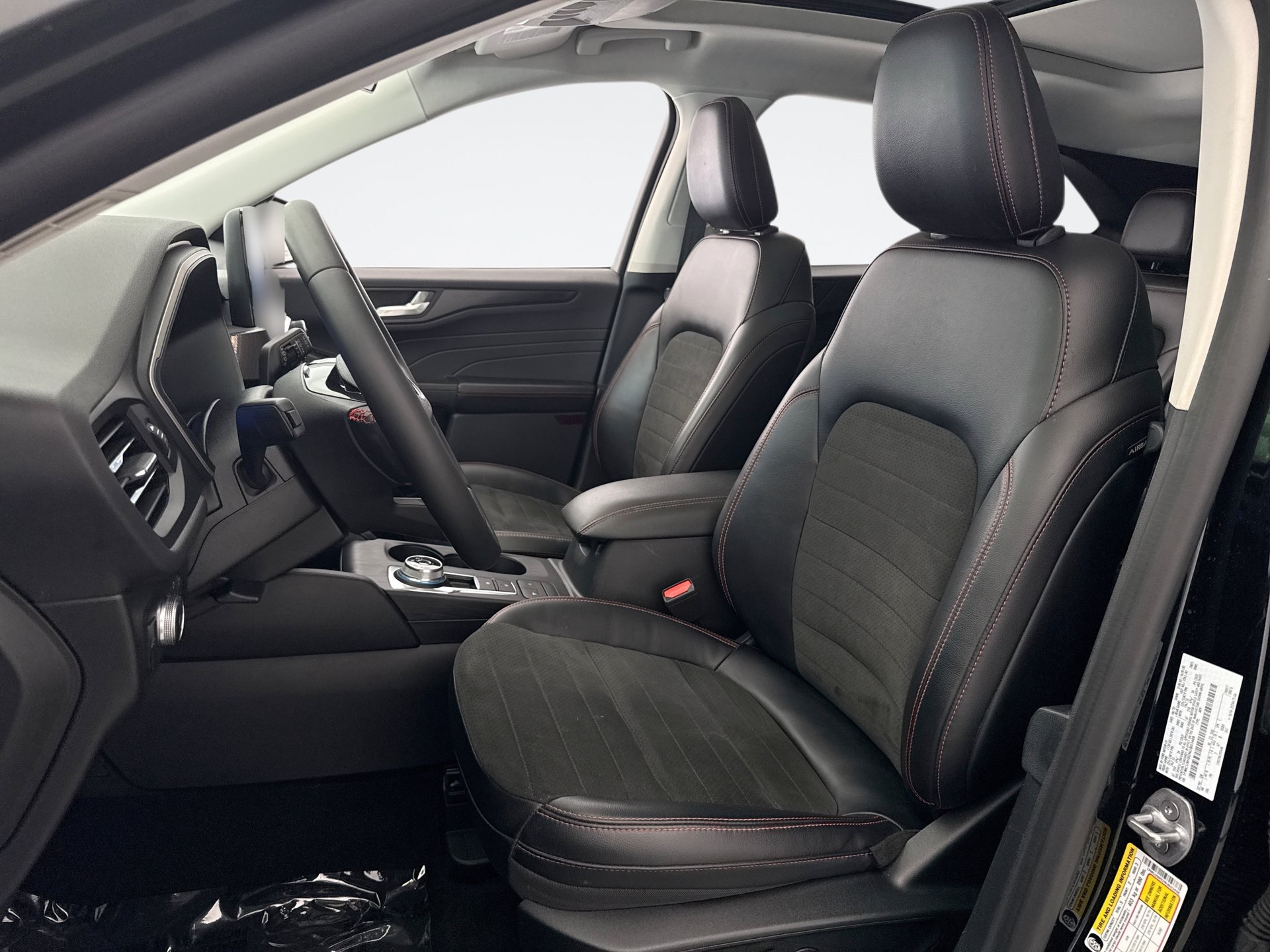 Used 2022 Ford Escape SEL w/ SEL Stealth AWD Package image 11