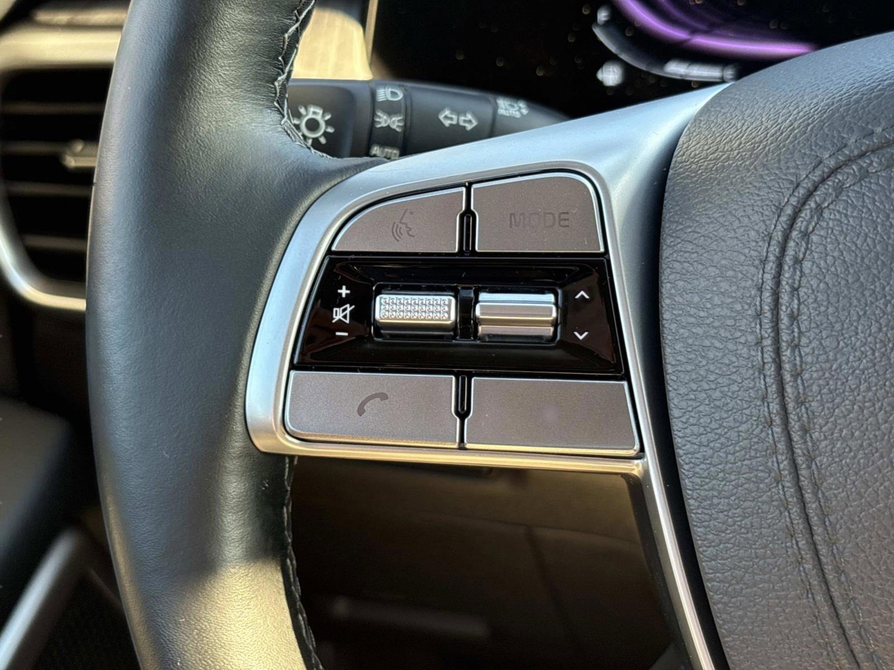 Used 2025 Kia Telluride EX image 24