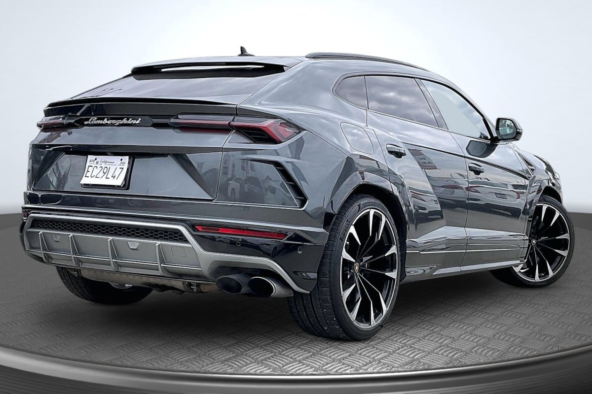 Used 2019 Lamborghini Urus AWD/4WD image 13