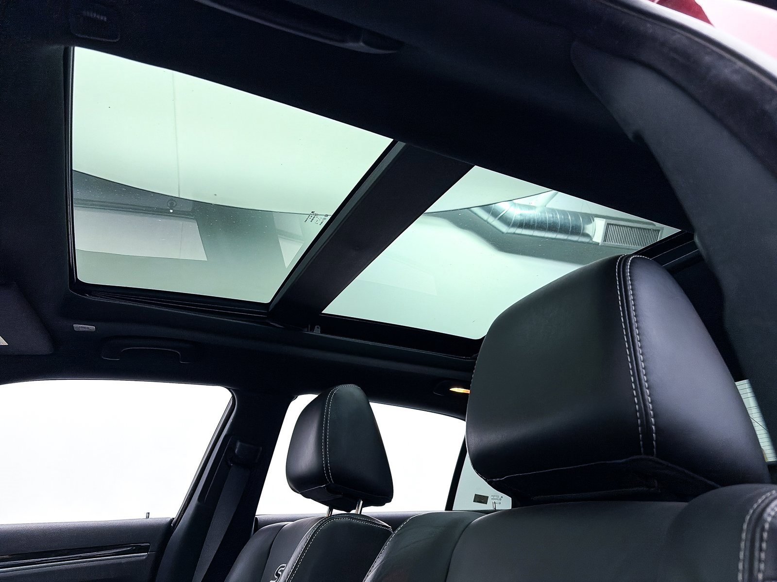 Used 2022 Chrysler 300 S w/ Safetytec Plus Group image 5