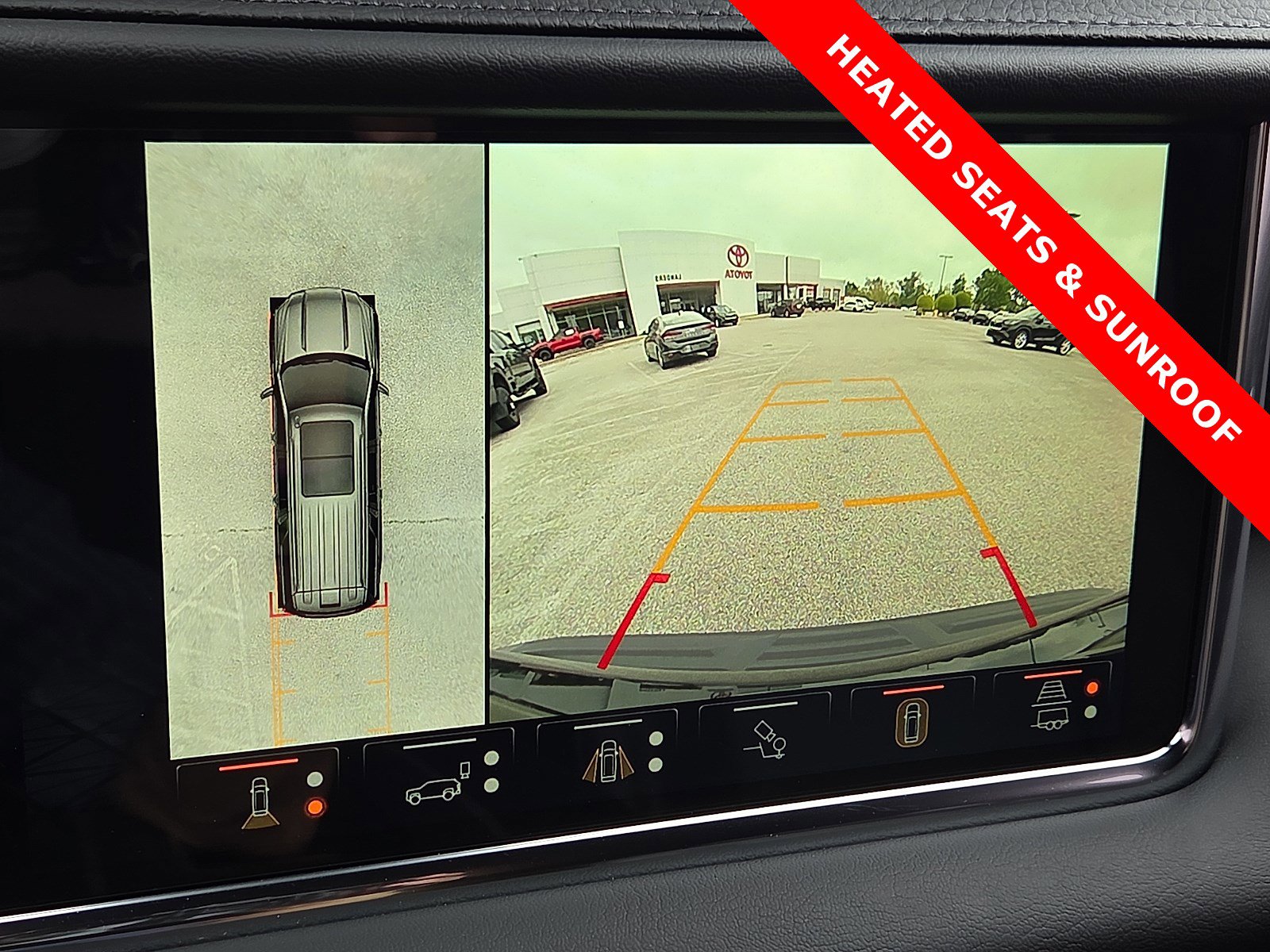 Used 2024 GMC Yukon Denali w/ Advanced Technology Package AWD/4WD image 20