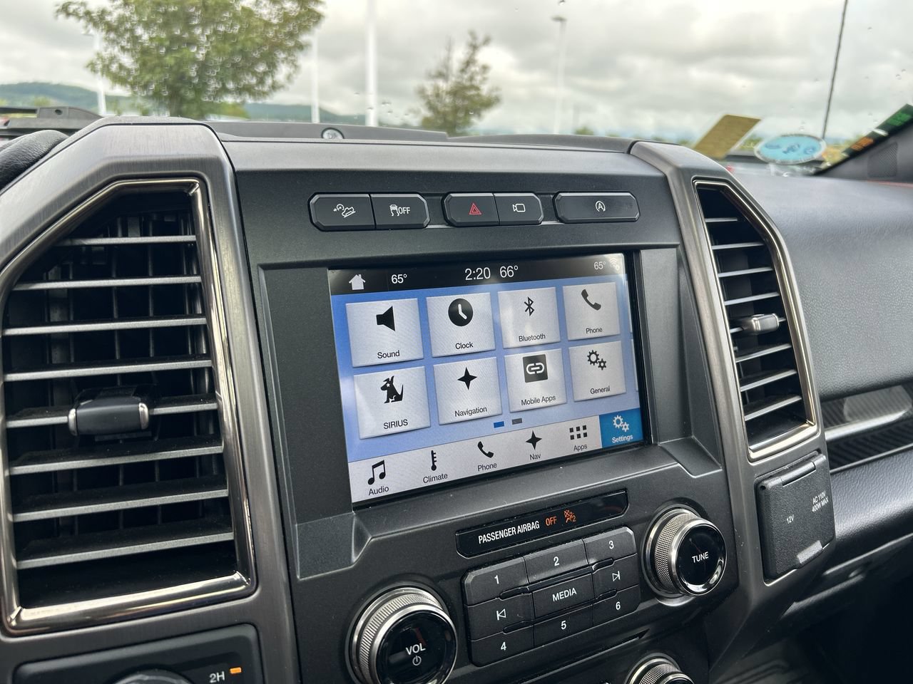 Used 2018 Ford F150 Raptor w/ Equipment Group 802A Luxury AWD/4WD image 27