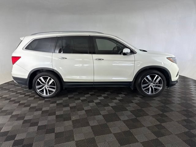 Used 2017 Honda Pilot Elite image 6