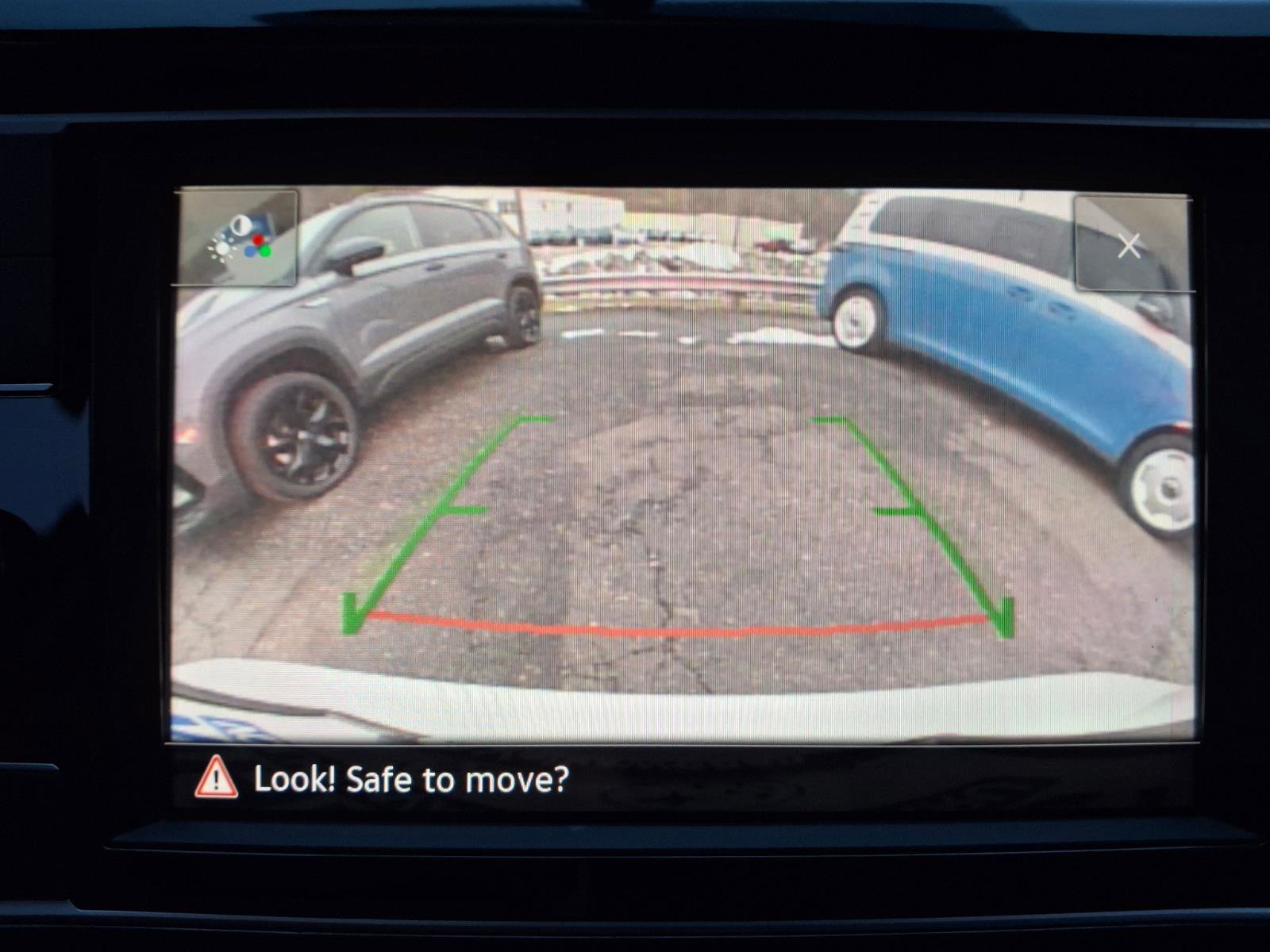 Used 2022 Volkswagen Taos S image 12