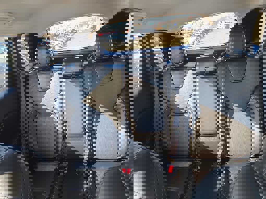 Used 2023 Jeep Cherokee Altitude Lux image 17