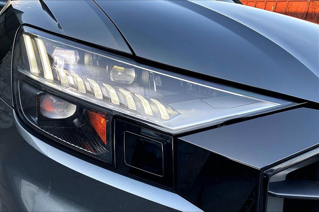 Used 2023 Audi SQ8 Premium Plus w/ SQ8 Luxury Package image 32